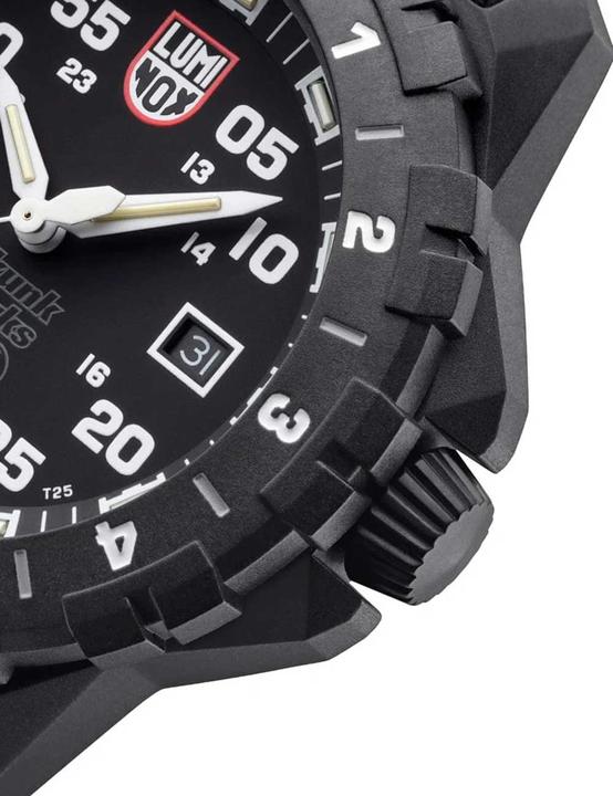 Image du produit Luminox F117 x SKUNK WORKS HERITAGE 6440H SERIES (Montre pilote, 44 mm)