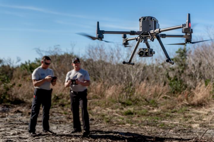 Image du produit DJI Matrice 300 RTK (55 min, 9000 g, 0.96 Mpx)
