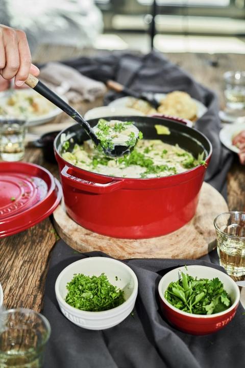 Produktbild Staub Cocotte (30 cm, Bräter + Schmortopf, Gusseisen)