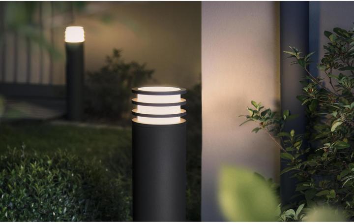 Image du produit Philips Hue Base de Lucca (806 lm, E27, IP44)
