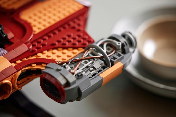Actual product image LEGO Star Wars - Luke Skywalker's Landspeeder (75341, LEGO Rare Sets)