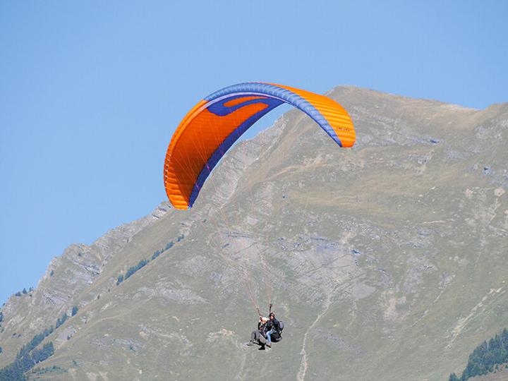 Actual product image Smartbox Sensations parapente : vol magique de 12 min pour 2 dans les Alpes vaudoises (2 pers.)