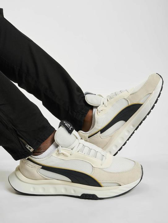 Actual product image Puma Wild Rider G NJR (42)