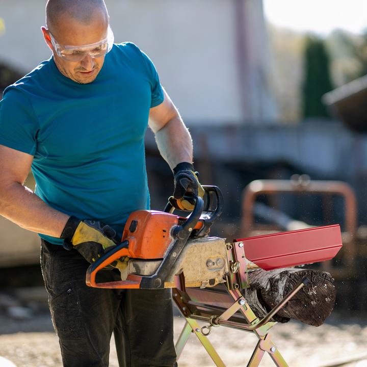 Actual product image Relaxdays Sawhorse chainsaw holder (88 cm, 73 cm)