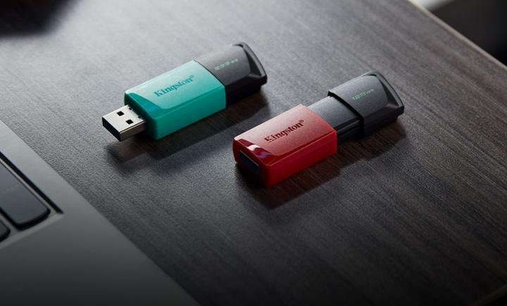 Produktbild Kingston DataTraveler Exodia M (128 GB, USB-A, USB 3.2)