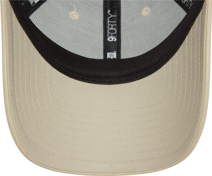 Actual product image New Era 9Forty Femme Cap - SIMILICUIR NY Yankees beige
