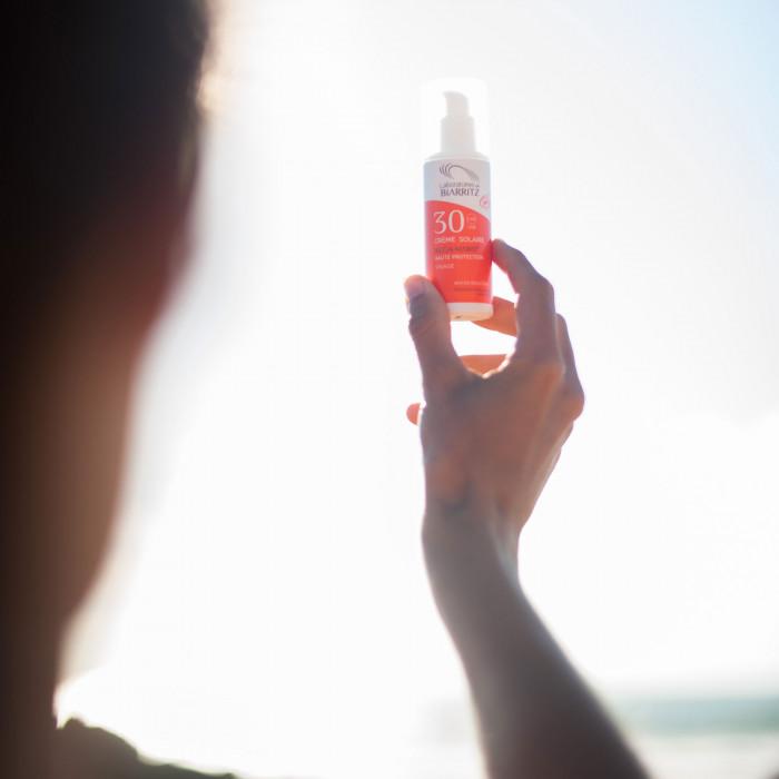 Actual product image Laboratoires de Biarritz Alga Maris Organic Sunscreen (Sun cream face, SPF 30, 50 ml, 81 g)
