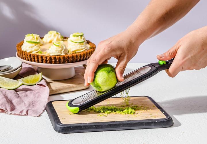 Actual product image DreamFarm Zester grater Ozest