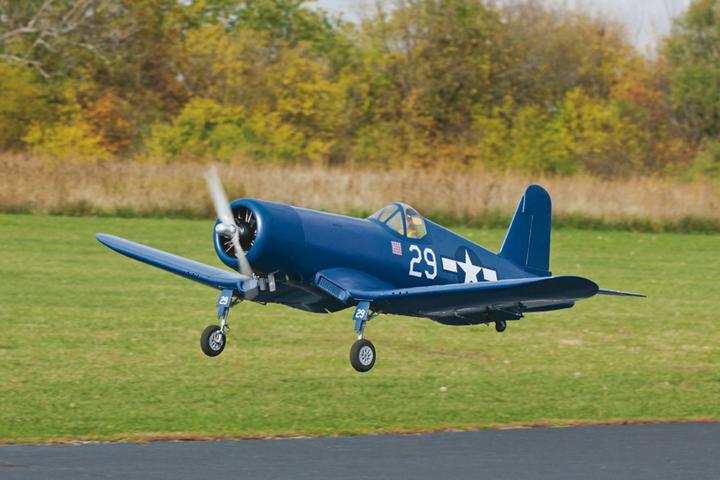 Image du produit TopFlite Giant Corsair ARF
