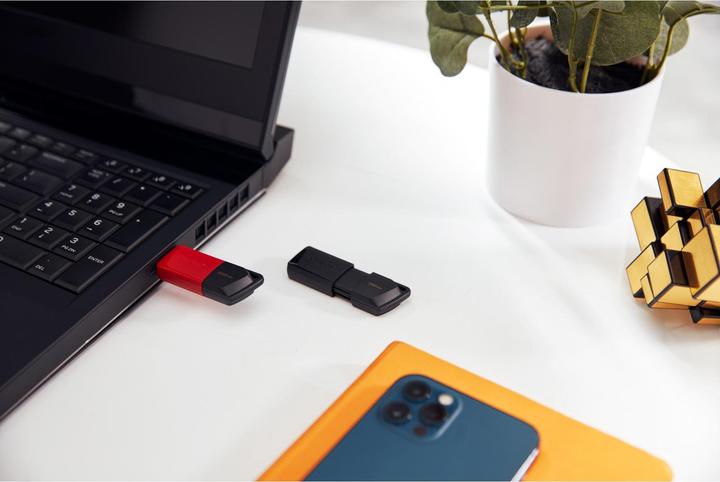 Produktbild Kingston DataTraveler Exodia M (128 GB, USB-A, USB 3.2)