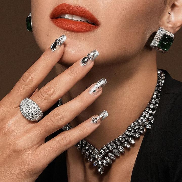 Actual product image Herba Kiss Majestic Nails - Sparkle (Artificial nails, Grey, Transparent)