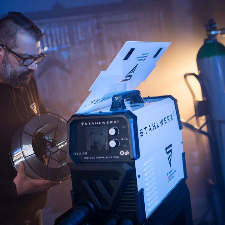 Actual product image Stahlwerk Welding machine MIG MAG 200 double pulse Pro fully synergic with accessories
