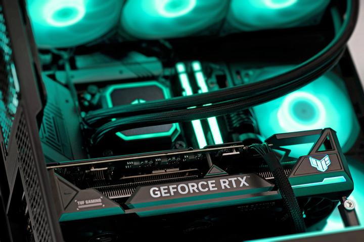 Produktbild Actina 5901443406235 PC AMD Ryzen™ 7 9800X3D 32 GB DDR5-SDRAM 1 TB SSD NVIDIA GeForce RTX 4070 Ti Su (AMD Ryzen 7 9800X3D, 32 GB, 1000 GB, GeForce RTX 4070 Ti Super)
