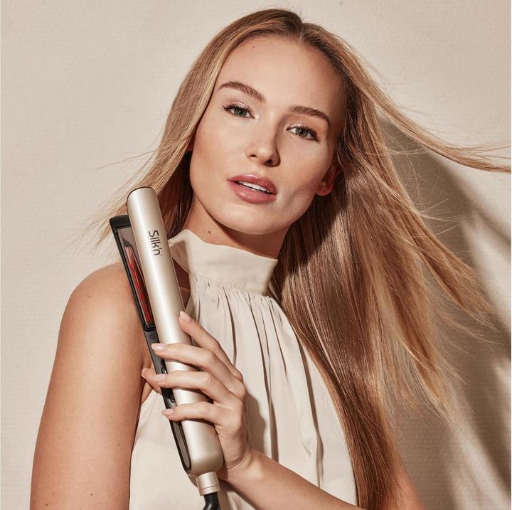 Immagine prodotto Silk'n Stijltang - SilkyStraight - Stijltang met Infrarood- en Ionische Technologie - Kerstcadeau idee- Bei (Piastra per capelli)