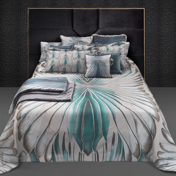 Actual product image Roberto Cavalli Mako satin bed linen Tigresse blue (Bedding set, 135x200 cm + 80x80 cm)