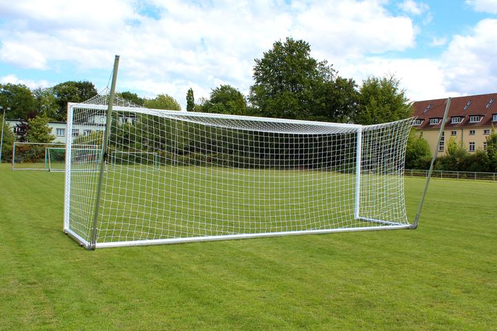 Actual product image Sport-Thieme Stadium large field goal 7,32x2,44m, White, free standing, with free net suspension and SimplyFix