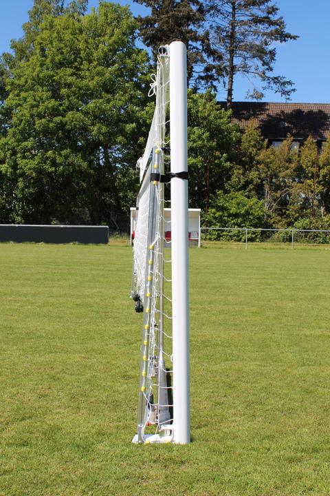 Produktbild Sport-Thieme Grossfeld-Fussballtor mit klappbarem Netzbügel und Bodenrahmen