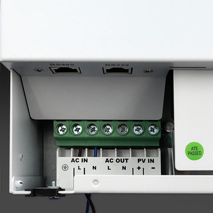 Actual product image Qoltec 3 5 kVA off-grid hybrid solar inverter | 3 5 kW | 100 A | MPPT | LCD display | B