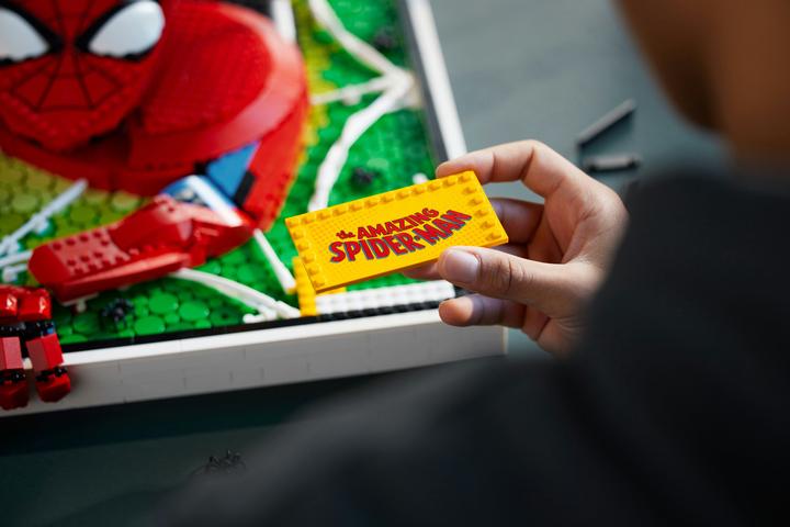 Actual product image LEGO The Amazing Spider-Man (31209, LEGO Art)