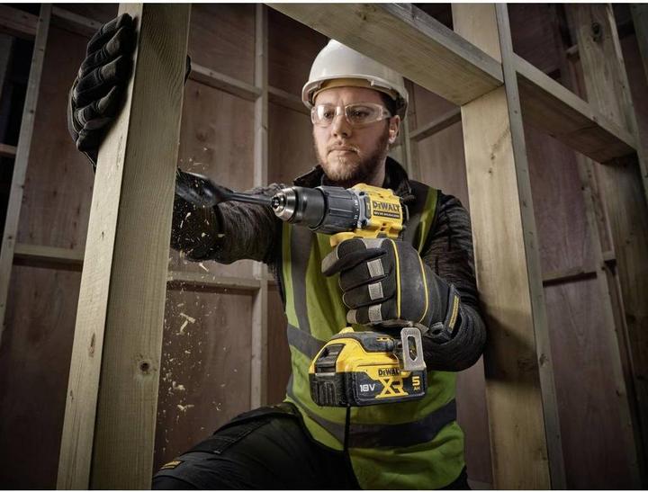 Actual product image DeWalt DCD799P2T-QW 2-Gang-Akku-Schlagbohrschrauber inkl. 2. Akku, inkl. Ladeg