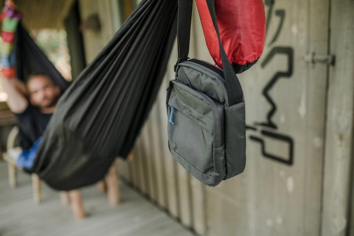Produktbild Lifeventure RFiD Shoulder Bag, Recycled, Grey