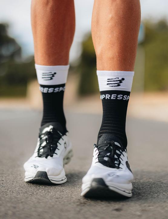 Produktbild Compressport Mid Compression Socks V2.0 (35 - 38)