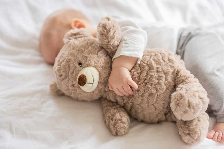 Produktbild Teddykompaniet Wärmekissen Teddybär braun mit gewelltem Fell 35 cm (35 x 35 cm)