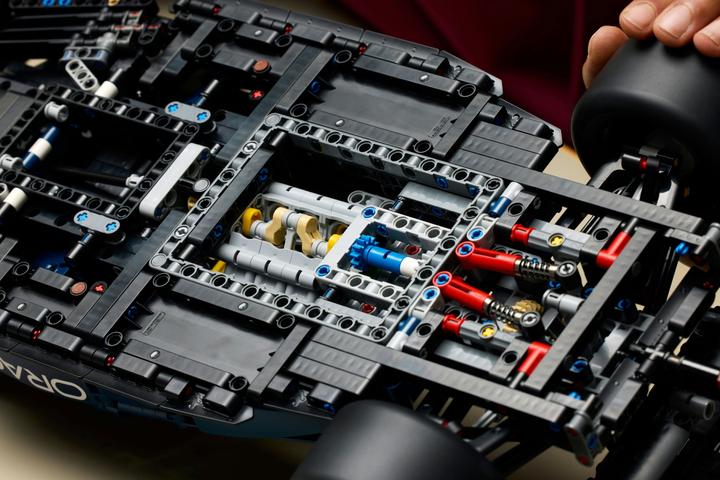 Productafbeelding LEGO Oracle Red Bull Racing RB20 F1 Rennauto (42206, LEGO Technic)