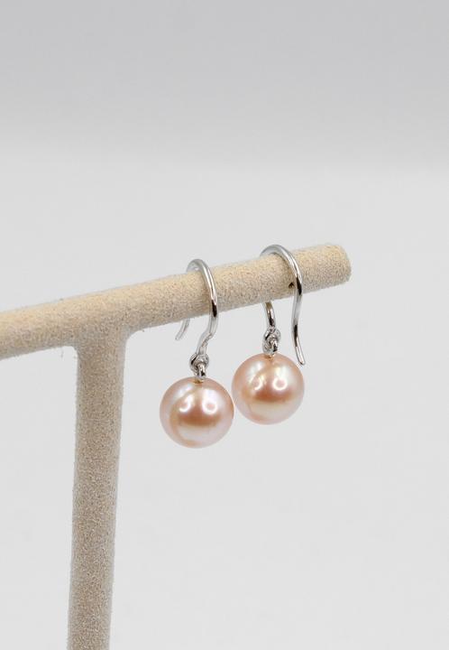 Actual product image Muau Earrings (750/18 K Gold)