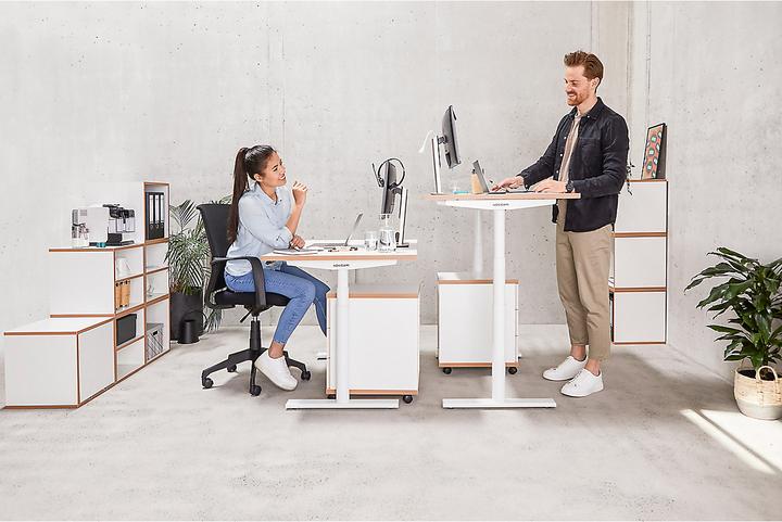 Produktbild Novigami Schreibtisch elektrisch höhenverstellbar Josi | Stehpult | BxT 1600 x 800 mm | Gestell Schwarz | Aho