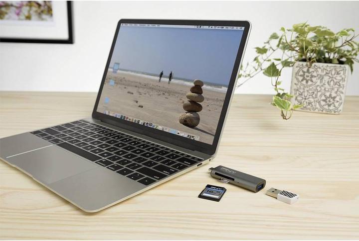 Actual product image PNY USB card reader (USB-C)