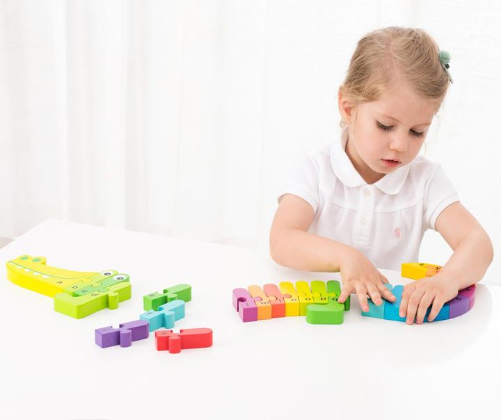 Produktbild New Classic Toys Alphabet Puzzle - Krokodil