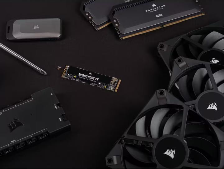 Produktbild Corsair MP600 CORE XT (4000 GB, M.2 2280)