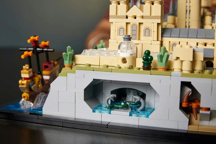 Immagine prodotto LEGO Castello e parco di Hogwarts (76419, LEGO Harry Potter)