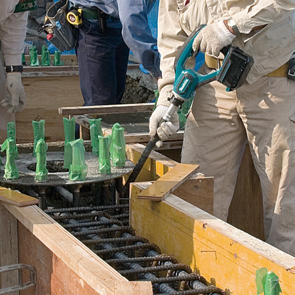 Produktbild Makita DVR450RTE Akku-Betonverdichter