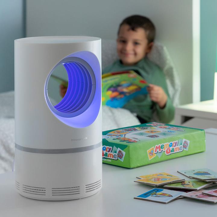 Actual product image InnovaGoods Anti-mosquito suction lamp