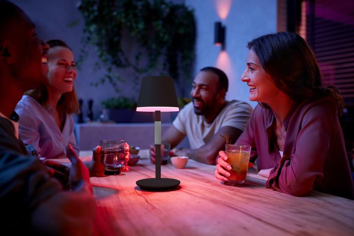 Actual product image Philips Hue Go (370 lm)