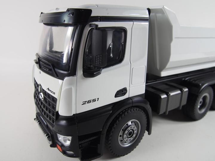 Immagine prodotto Amewi Mercedes PRO Metallo Elettrico Spazzolato 4WD 1:18 RTR bianco (RTR pronto all'uso)