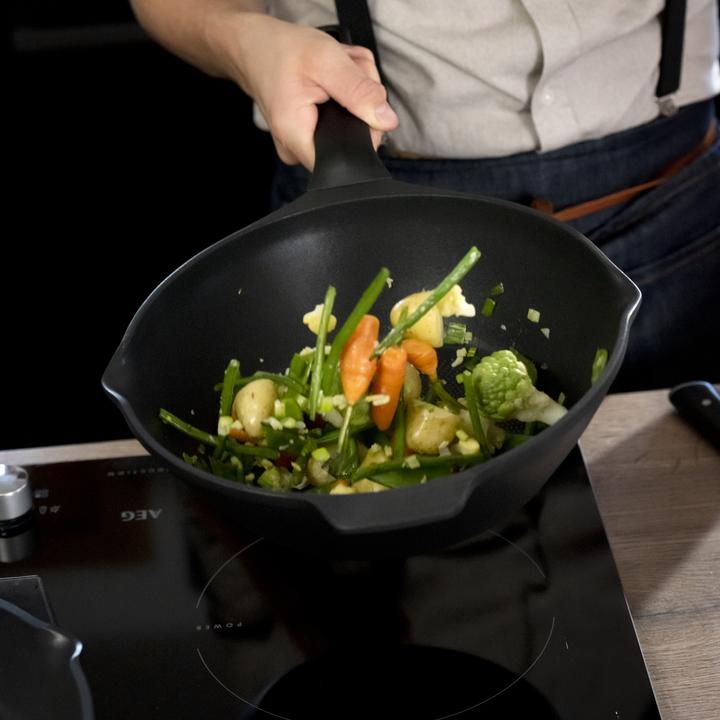 Actual product image Tefal Trattoria Pro braising pan with glass lid (28 cm, Casserole + Stewpot, Cast aluminium)