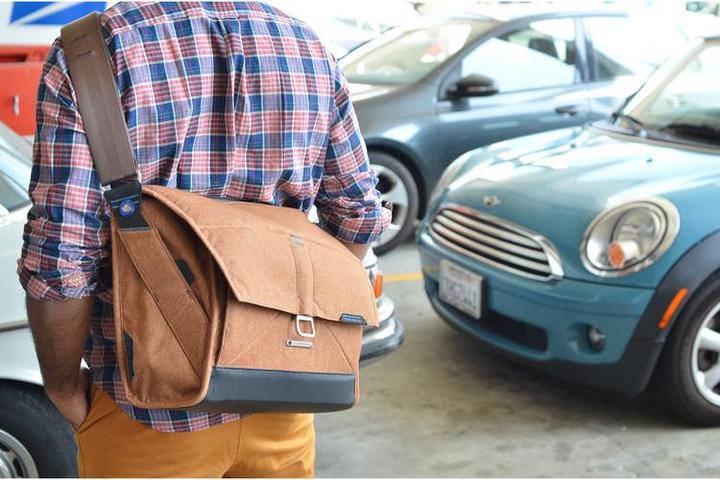 Produktbild Peak Design Everyday Messenger 15" Heritage Tan (Kamera Schultertasche)