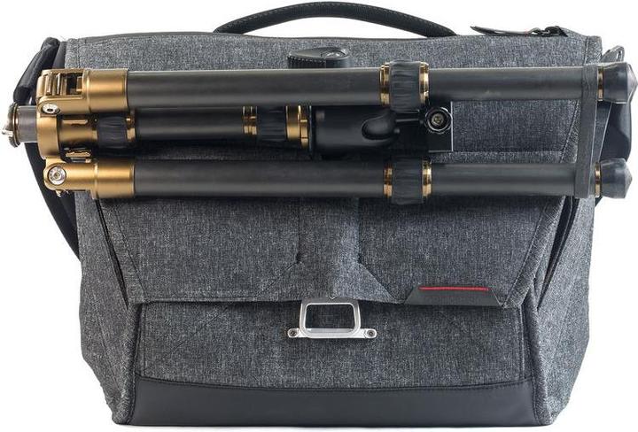 Produktbild Peak Design Everyday Messenger 13" Charcoal (Kamera Schultertasche)