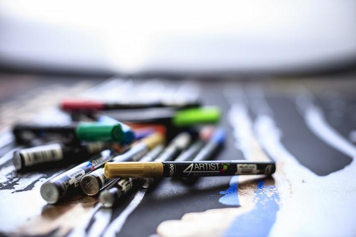 Actual product image Pebeo 4Artist Marker 2mm round (Dark green, 2 mm)