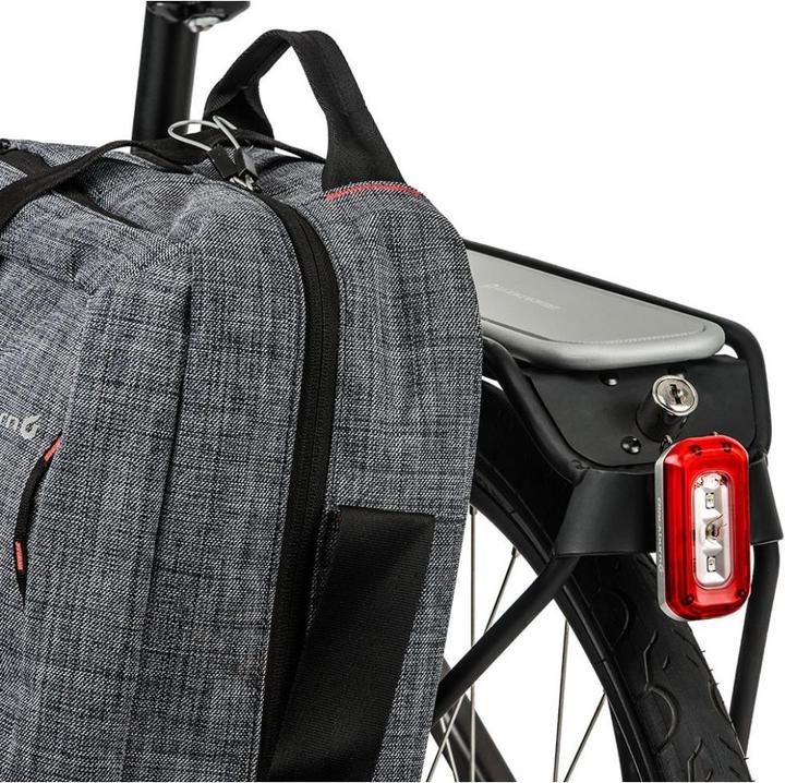 Actual product image Blackburn Central 100 (100 lm, 20 lm)