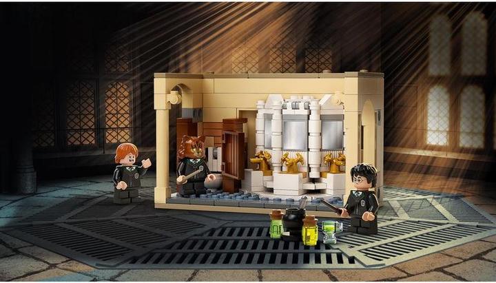 Image du produit LEGO Poudlard : l’erreur de la potion Polynectar (76386, LEGO Harry Potter)