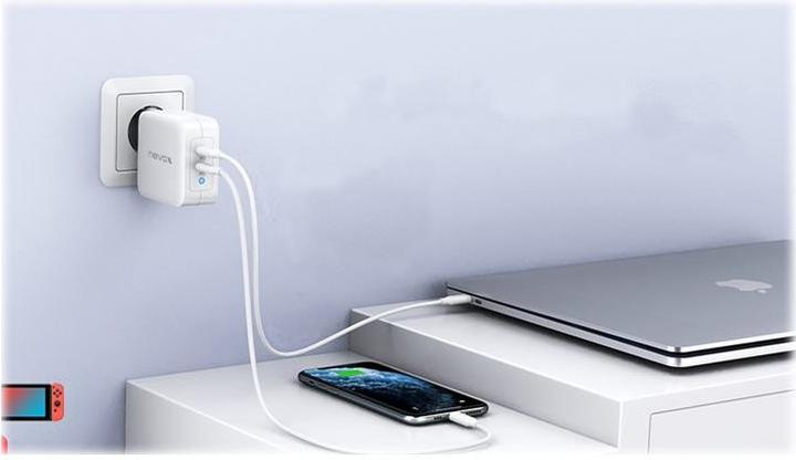 Actual product image Nevox Charger (100 W)