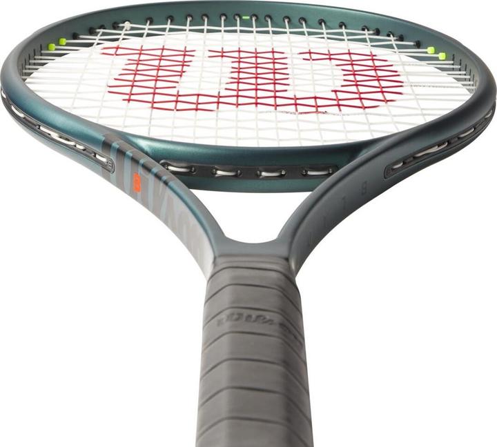 Actual product image Wilson Blade 104 V9.0 tennis racket (3, 290 g)