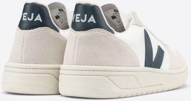 Actual product image Veja V-10 (44)