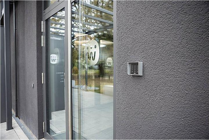 Image du produit Abus Lecteur de clavier Secoris avec lecteur RFID (Mifare Desfire) IP54