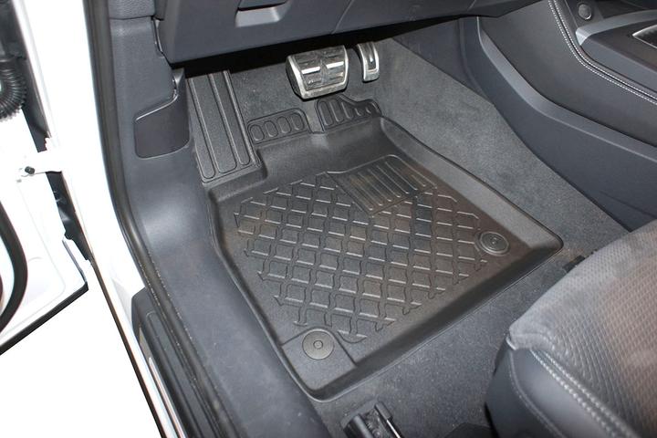 Produktbild Aristar Allwetter Fussmatten für Audi Q5 ab 2017 bis heute (1 Set à 3 Fussmatten)