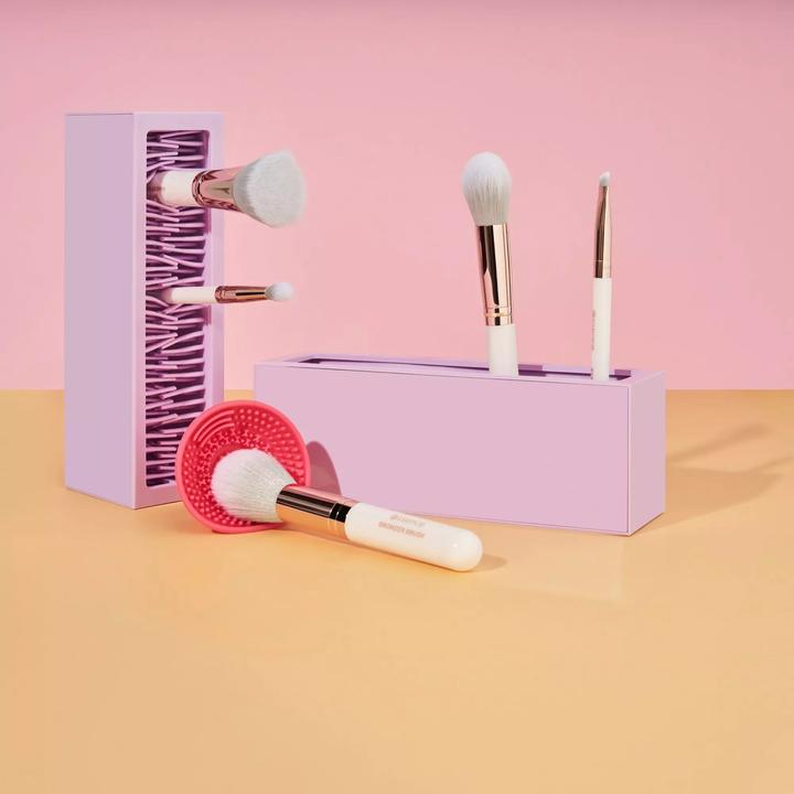 Image du produit essence Brush Cleansing Set 01